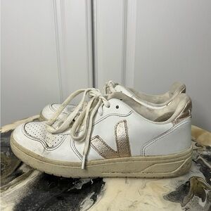 Veja V10 White Rose Gold Sneaker